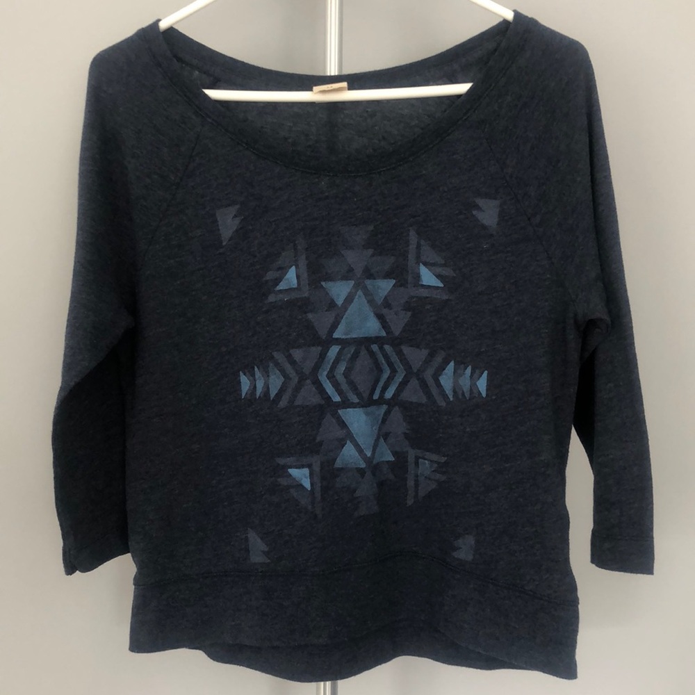 Hollister Navy Blue 3/4 Length Sleeve Tribal Aztec Top Size Xtra Small XS